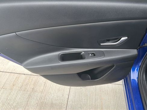 Used 2022 Hyundai Elantra SEL w/ Cargo Package FWD image 18