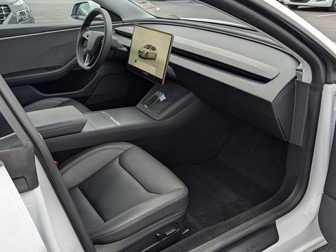 Used 2024 Tesla Model 3 Long Range RWD image 9