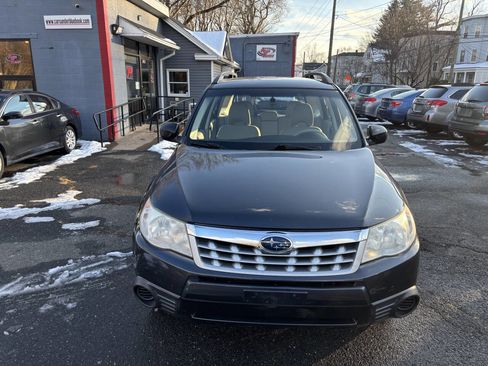 Used 2012 Subaru Forester 2.5X w/ Alloy Wheel Pkg image 8