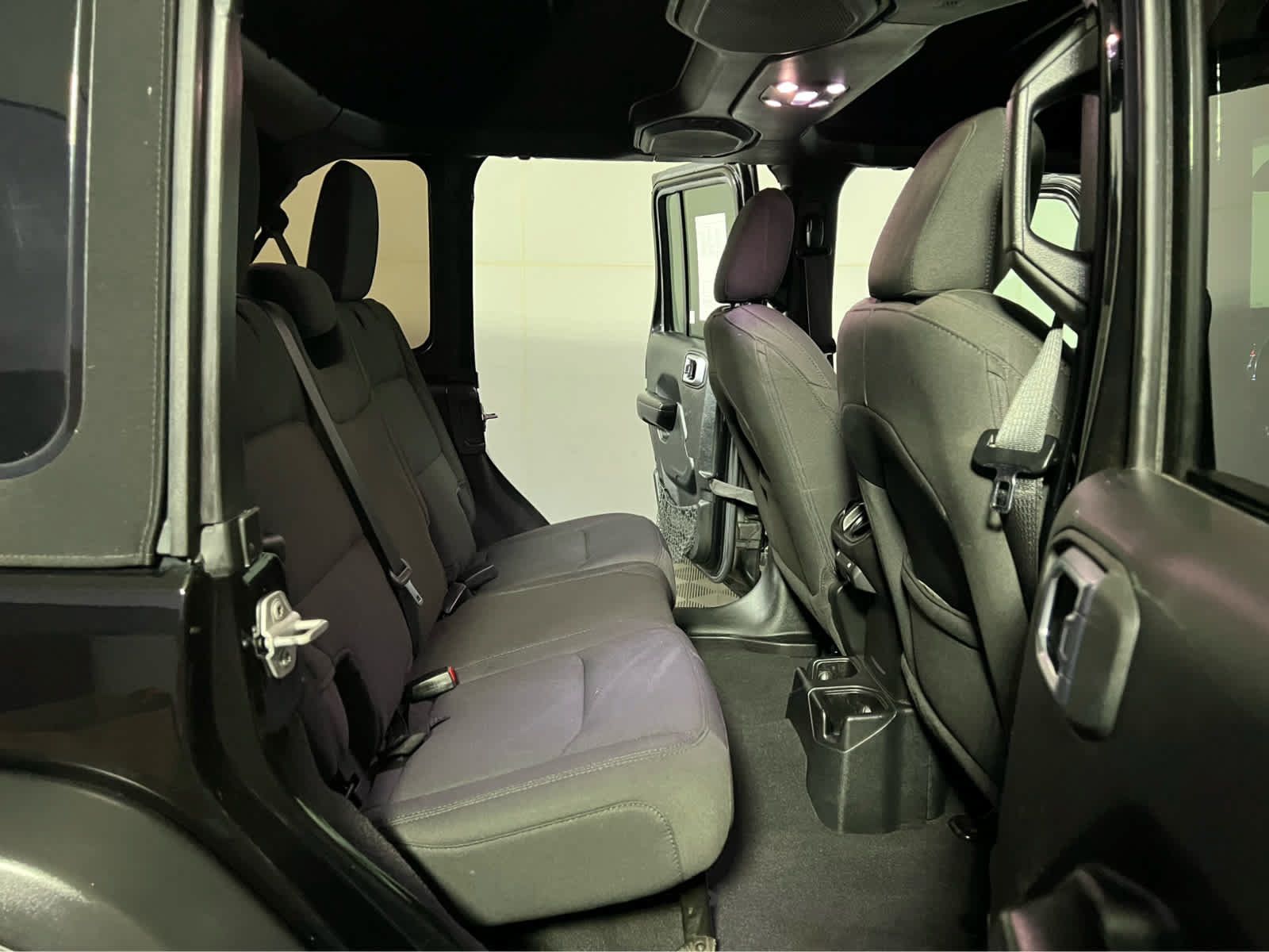 Used 2021 Jeep Wrangler Unlimited Sport AWD/4WD image 26