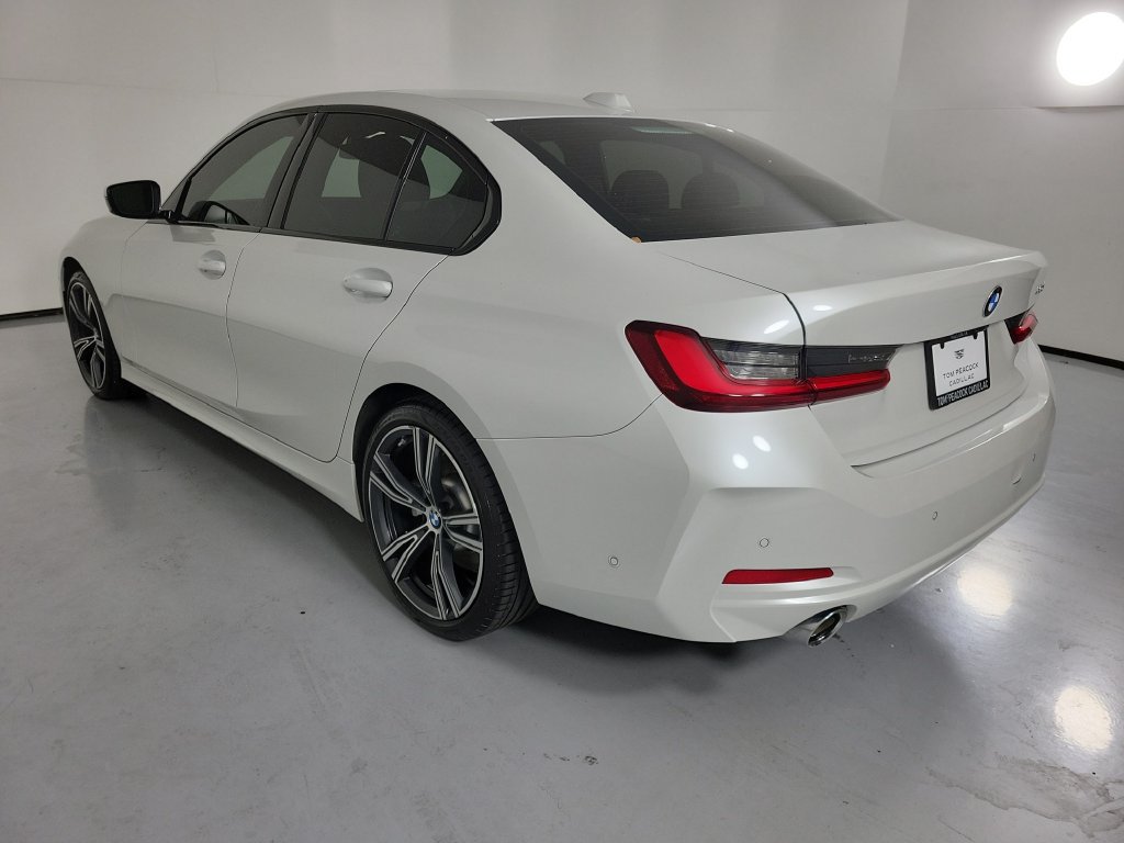 Used 2023 BMW 330i Sedan w/ Parking Assistance Package RWD image 6