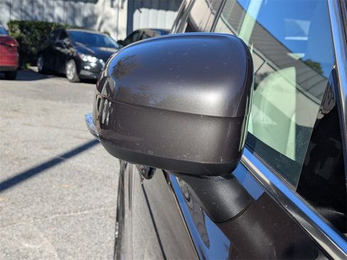 Certified 2024 Volvo XC90 T8 Plus w/ Protection Package Premier image 11