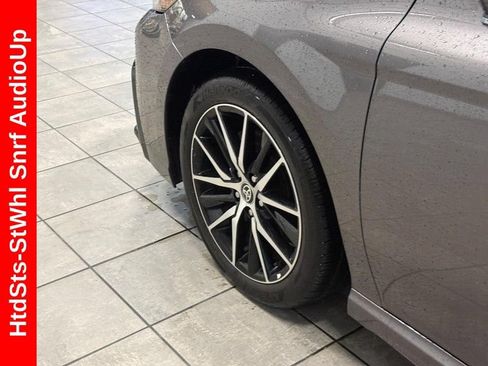 Used 2024 Toyota Camry SE w/ Cold Weather Package FWD image 9