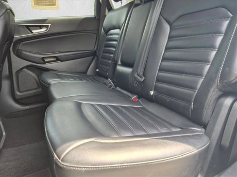 Used 2022 Ford Edge SEL AWD/4WD image 17