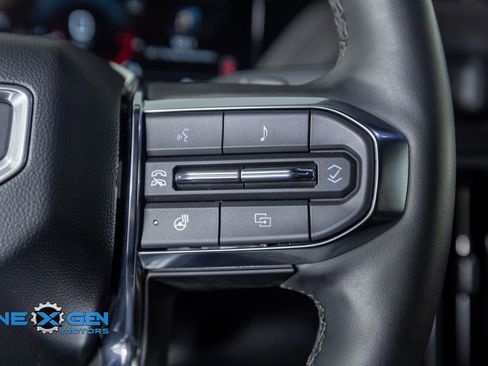Used 2025 GMC Yukon XL Denali w/ Sun & Power Step Package AWD/4WD image 15
