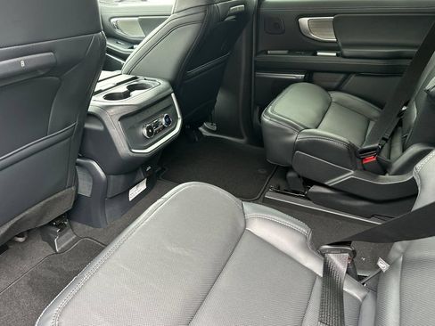 New 2027 Ford Expedition Platinum w/ Driver's Package AWD/4WD image 8