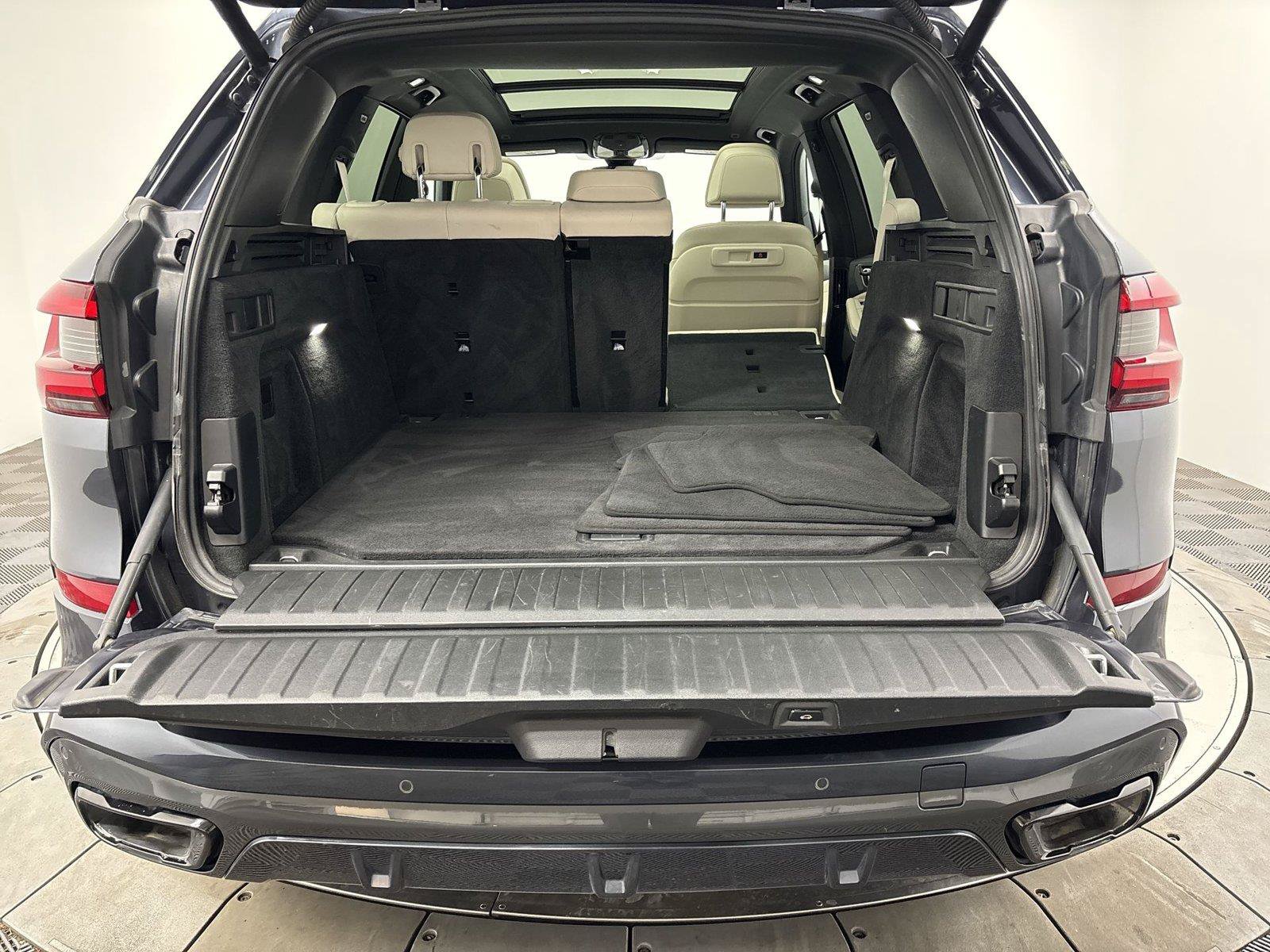 Used 2021 BMW X5 xDrive40i w/ M Sport Package AWD/4WD image 21