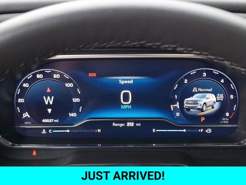 Used 2024 Chevrolet Tahoe LT w/ LT Signature Plus Package AWD/4WD image 23