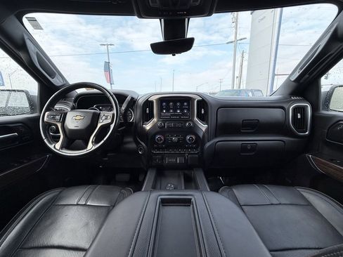 Used 2020 Chevrolet Silverado 1500 High Country w/ Technology Package image 29