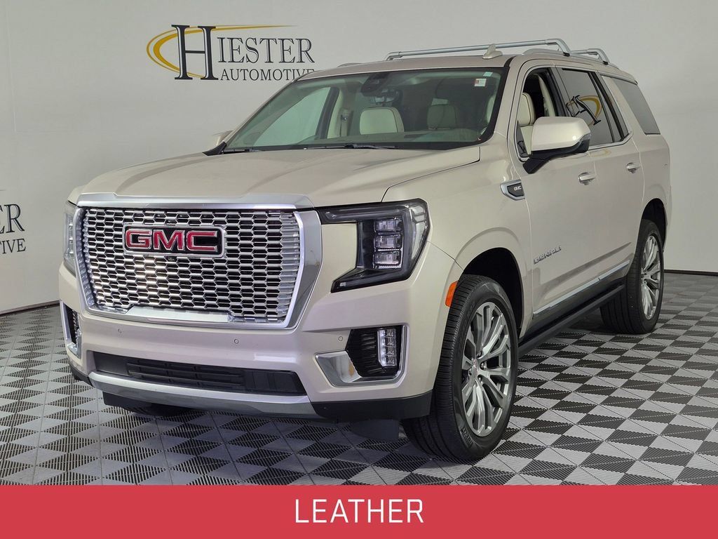 Certified 2021 GMC Yukon Denali w/ Denali Premium Package AWD/4WD image 4