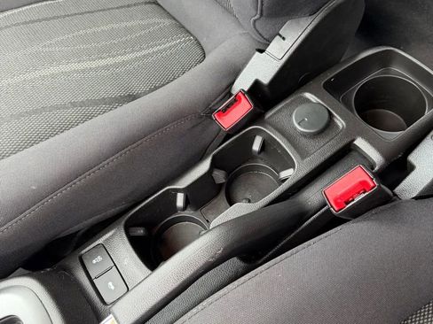 Used 2020 Chevrolet Sonic LT image 21