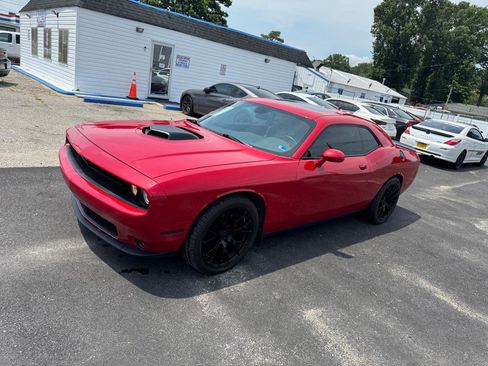 Used 2016 Dodge Challenger R/T Plus RWD image 7