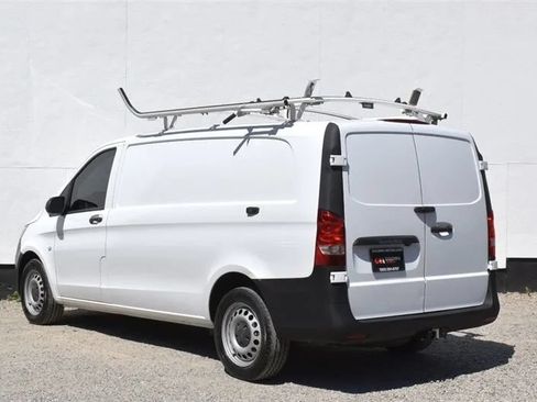 Used 2020 Mercedes-Benz Metris image 2