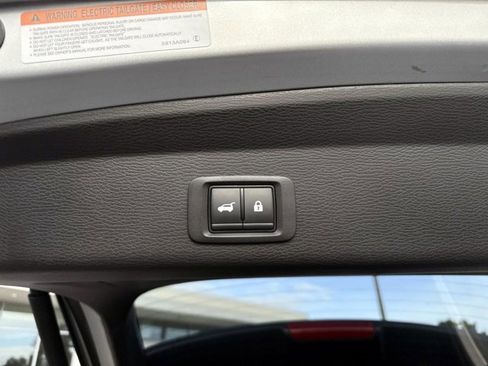 Used 2024 Mitsubishi Outlander SE image 12