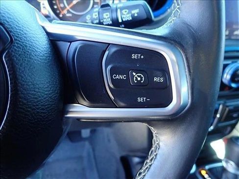 Used 2021 Jeep Wrangler Unlimited Sahara AWD/4WD image 13