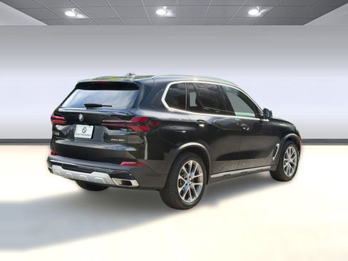 Used 2024 BMW X5 xDrive40i w/ Premium Package AWD/4WD image 9