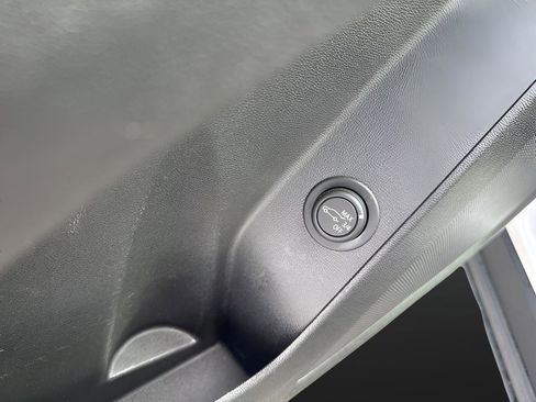 Certified 2020 Chevrolet Equinox LT image 12