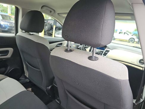 Used 2011 Chevrolet Cruze LS FWD image 44