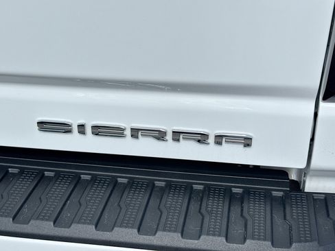 Used 2024 GMC Sierra 3500 Denali Ultimate image 11