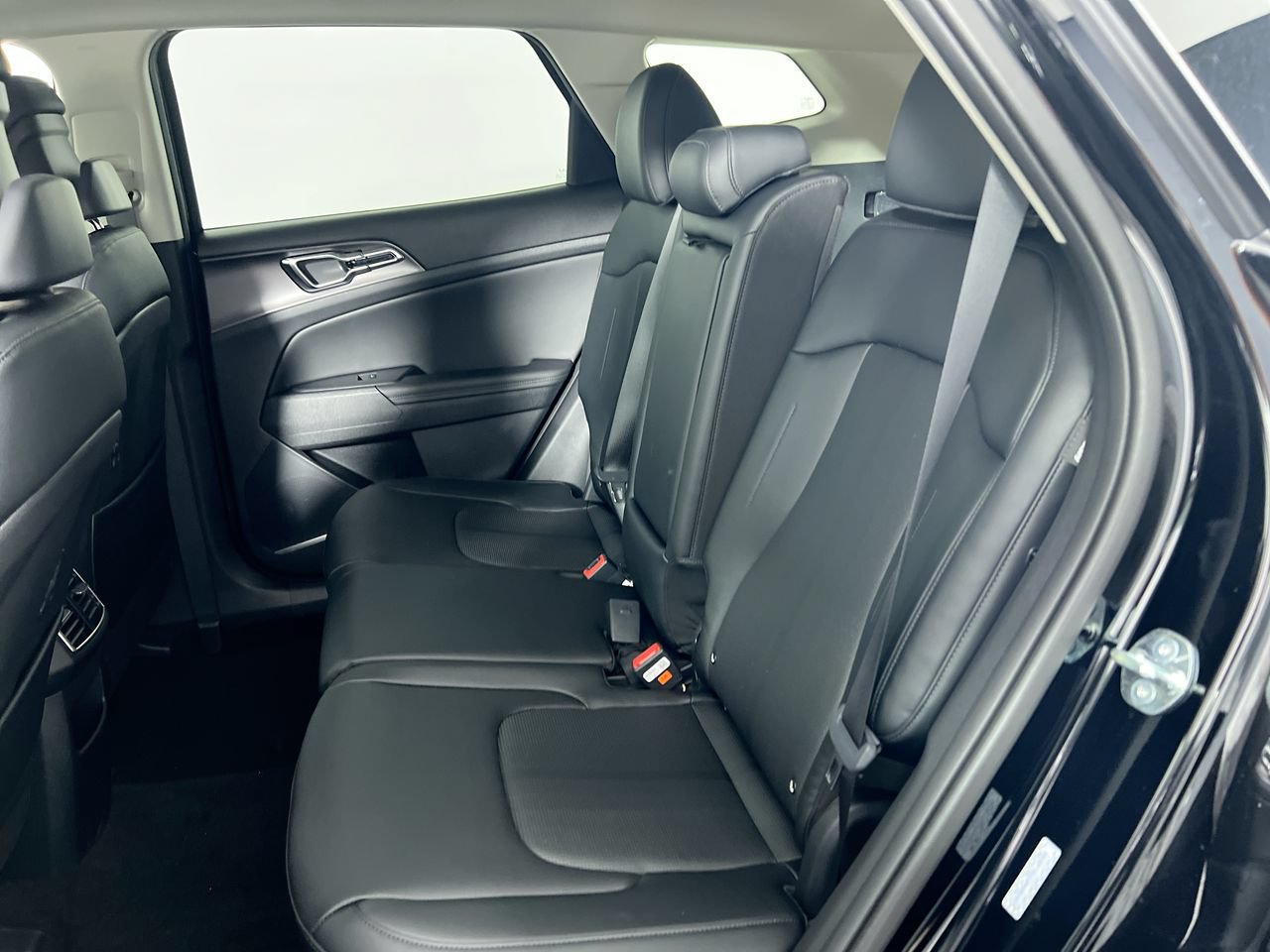 New 2026 Kia Sportage SX FWD image 29