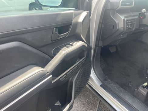 Used 2026 Toyota Tacoma SR5 RWD image 10