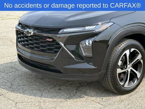 Certified 2024 Chevrolet Trax RS w/ Driver Confidence Package FWD image 10