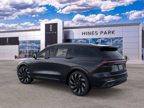 New 2026 Lincoln Nautilus Reserve w/ Jet Appearance Package AWD/4WD image 4