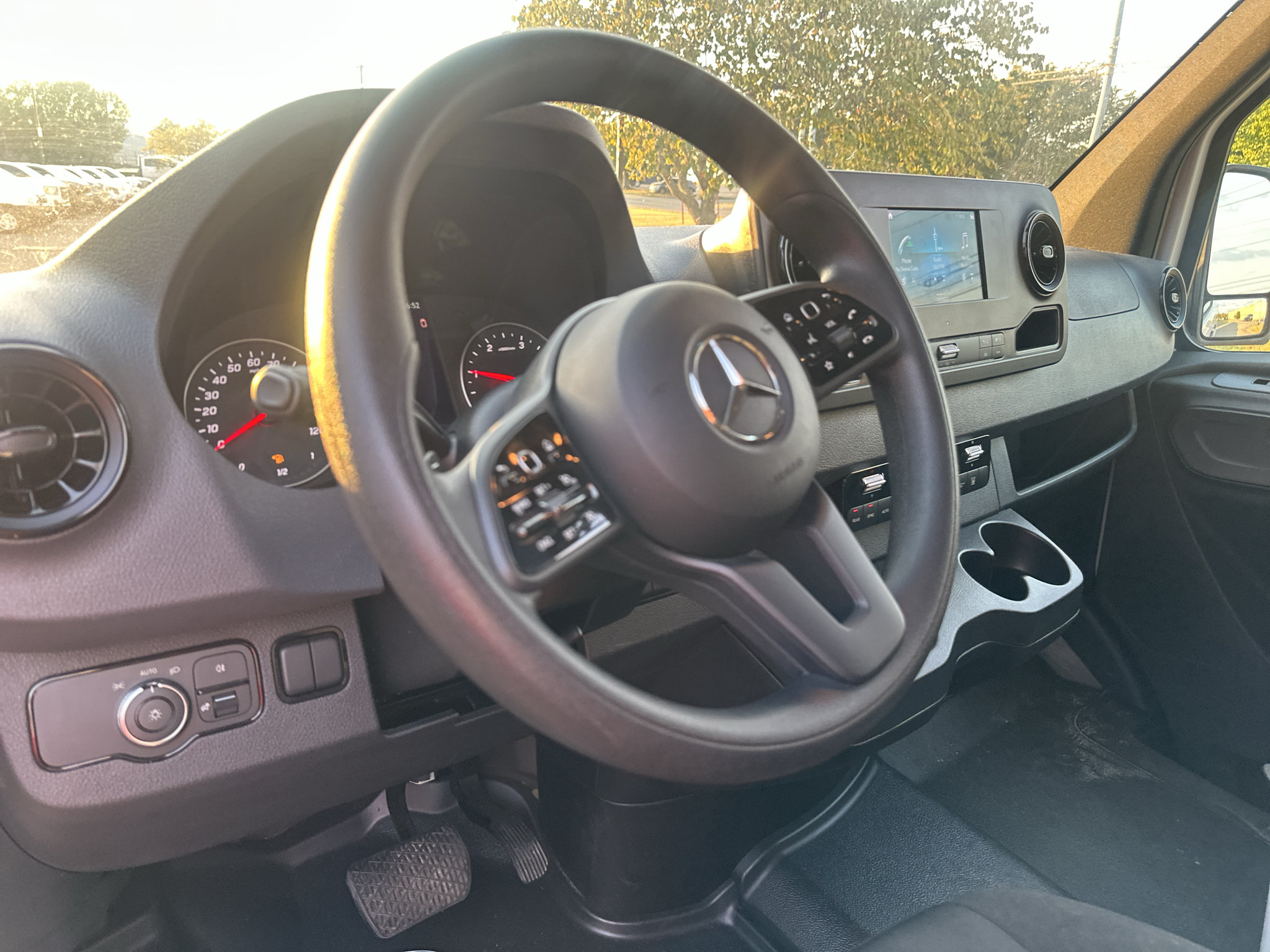 Used 2024 Mercedes-Benz Sprinter 2500 image 19