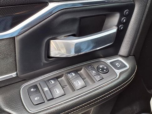 Used 2021 RAM 3500 Laramie image 22