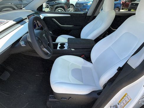 Used 2023 Tesla Model Y Long Range AWD/4WD image 17