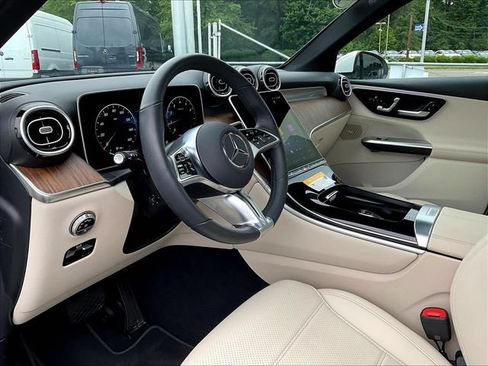 Used 2026 Mercedes-Benz GLC 300 4MATIC image 19