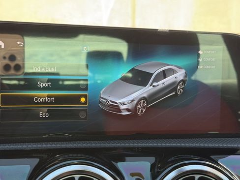 Used 2021 Mercedes-Benz A 220 image 11