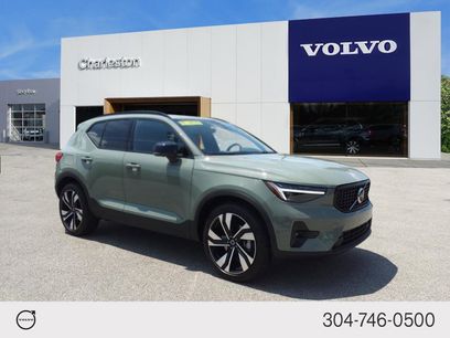 Certified 2025 Volvo XC40 B5 Plus w/ Climate Package