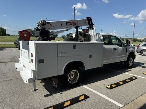 Used 2017 Ford F350 XL w/ Power Equipment Group AWD/4WD image 3