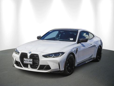 Used 2024 BMW M4 Competition image 3