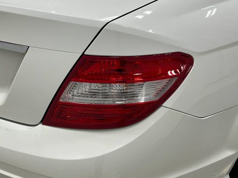 Used 2009 Mercedes-Benz C 300 Sedan image 36