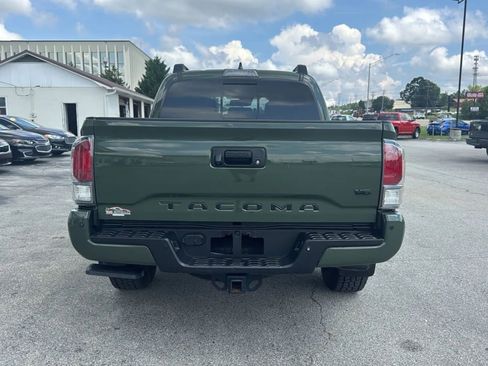 Used 2021 Toyota Tacoma TRD Off-Road w/ TRD Premium Off Road Package AWD/4WD image 5