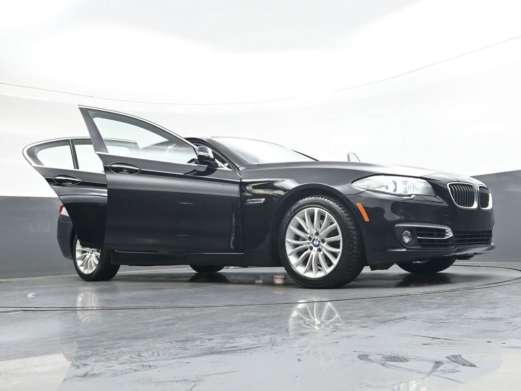 Used 2014 BMW 528i xDrive Sedan AWD/4WD image 38