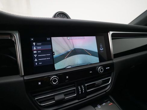 Certified 2024 Porsche Macan S image 25