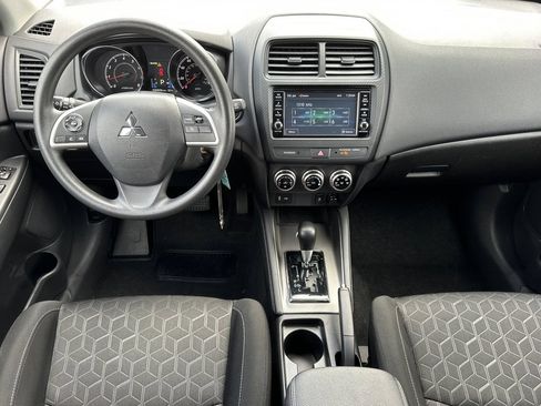 Used 2025 Mitsubishi Outlander Sport ES AWD/4WD image 14