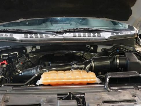 Used 2017 Ford F150 Lariat w/ Equipment Group 502A Luxury AWD/4WD image 62