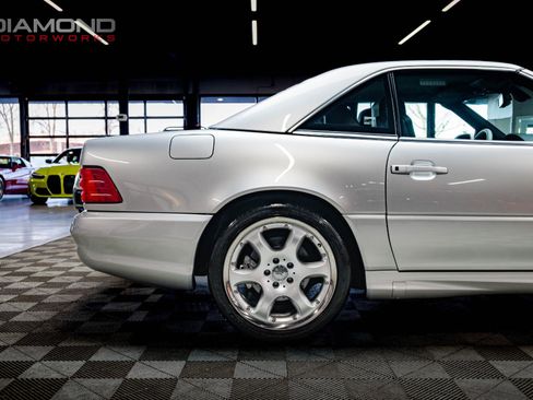 Used 2002 Mercedes-Benz SL 500 Silver Arrow image 23