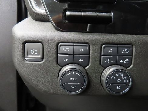 Used 2024 Chevrolet Silverado 1500 High Country image 46