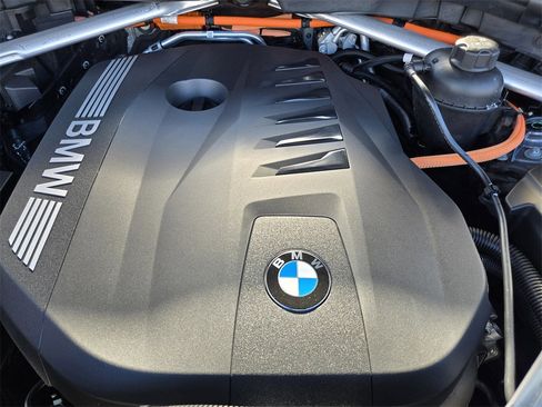 New 2026 BMW X5 xDrive50e w/ Executive Package image 32