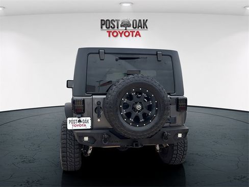 Used 2018 Jeep Wrangler Unlimited Sport S image 6