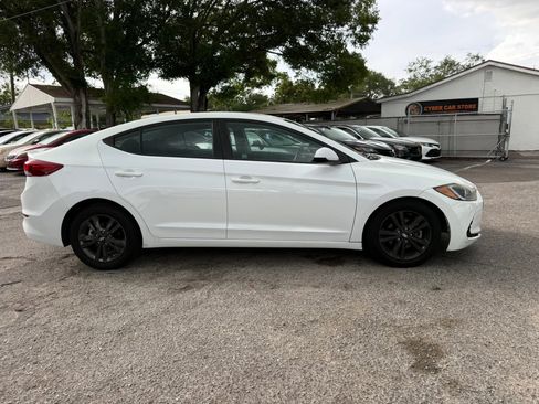 Used 2018 Hyundai Elantra SEL image 4