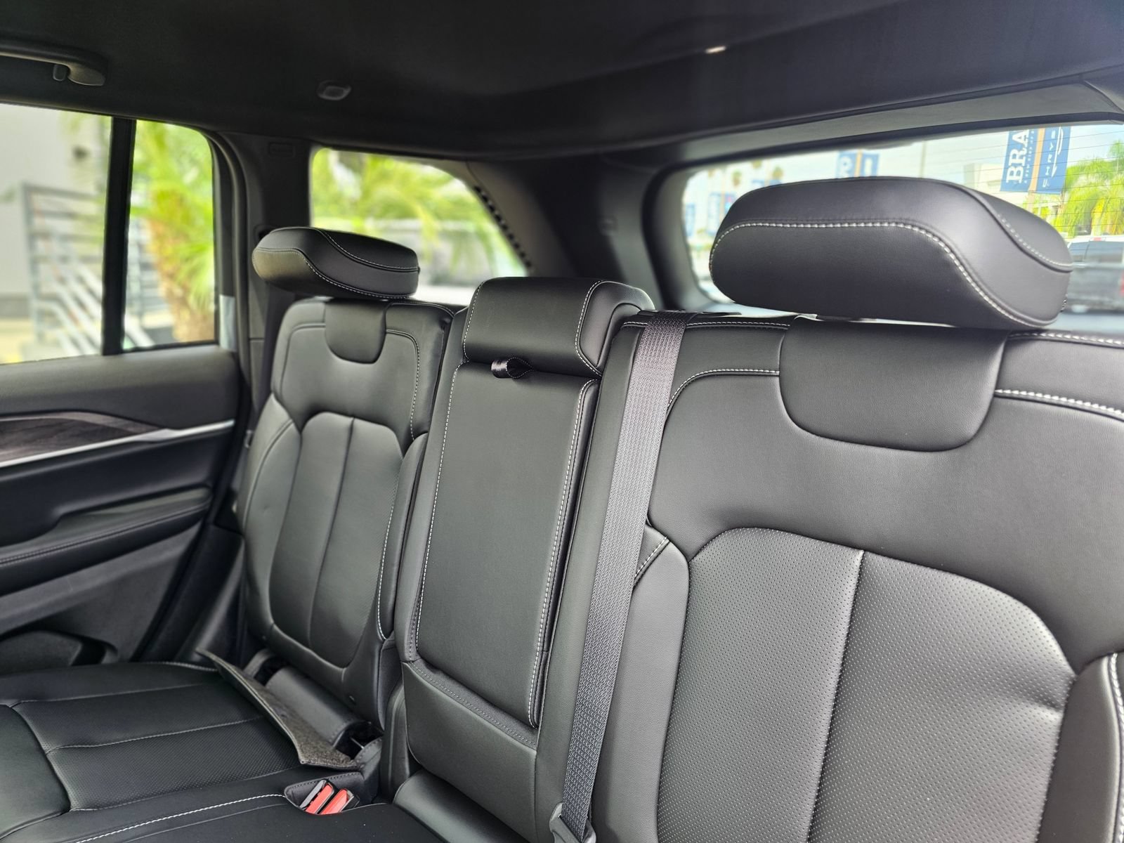 New 2027 Jeep Grand Cherokee Limited AWD/4WD image 35