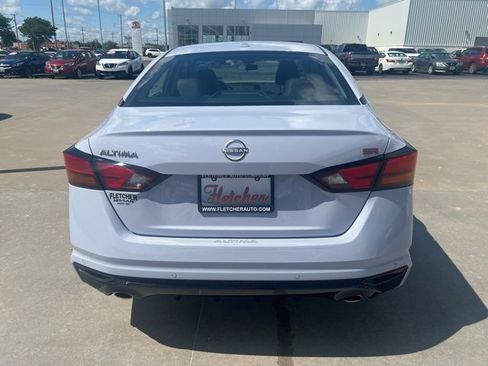 New 2025 Nissan Altima 2.5 SR image 5