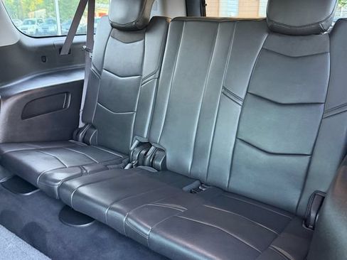 Used 2016 Cadillac Escalade ESV Premium AWD/4WD image 11