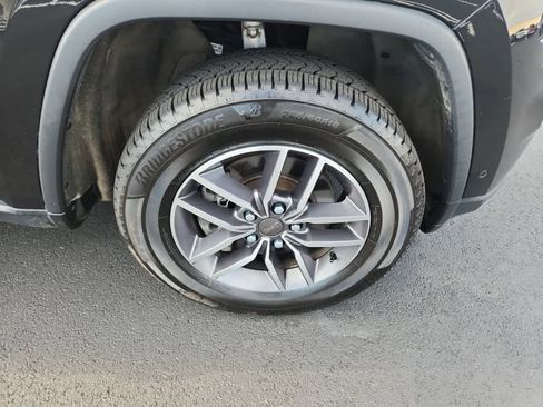 Used 2021 Jeep Grand Cherokee Limited w/ Premium Lighting Group image 9